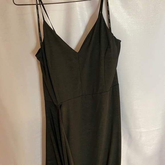 Black Dress - Picture 4 of 4